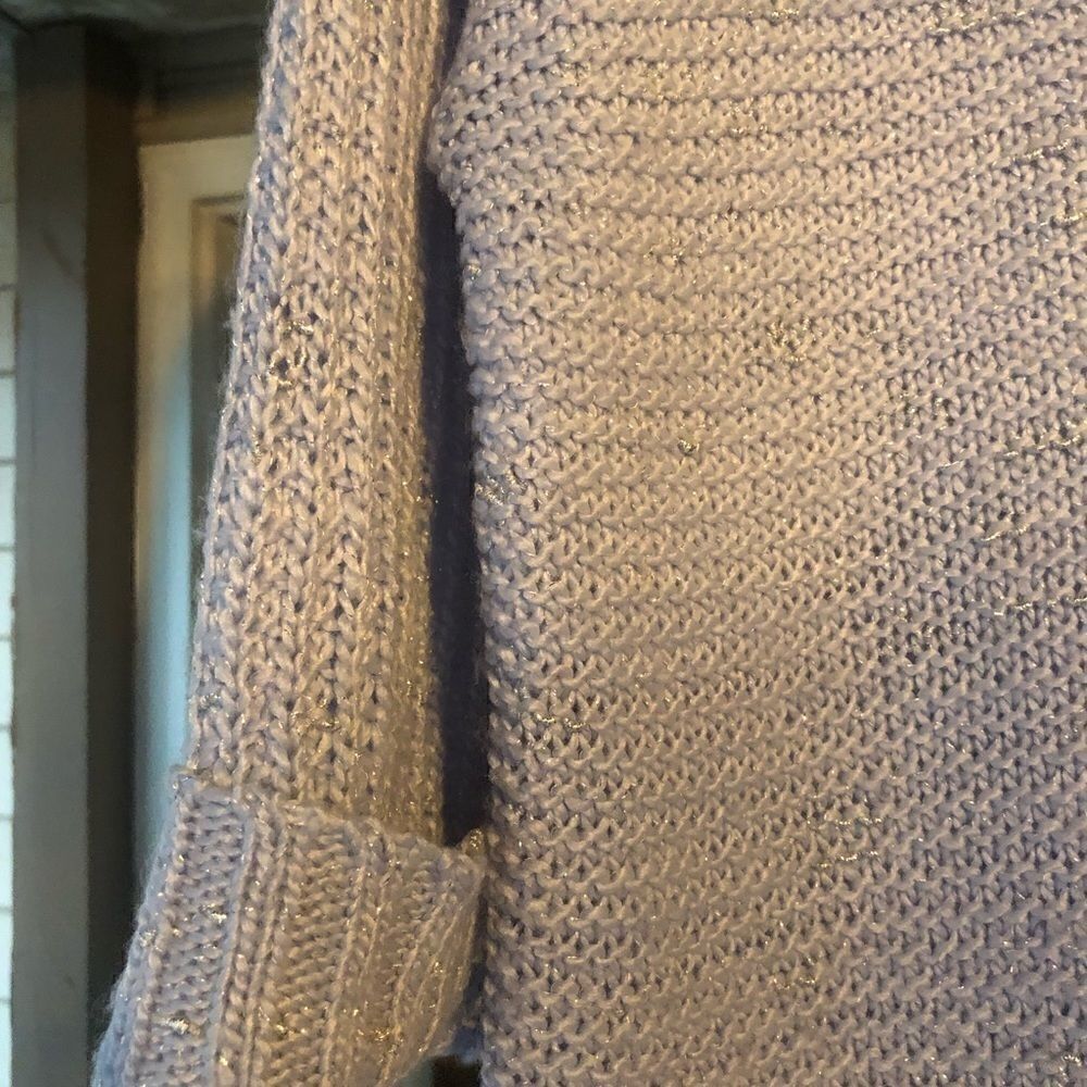 Chicos 3/4 sleeve light blue lightweight sweater with sparkles.